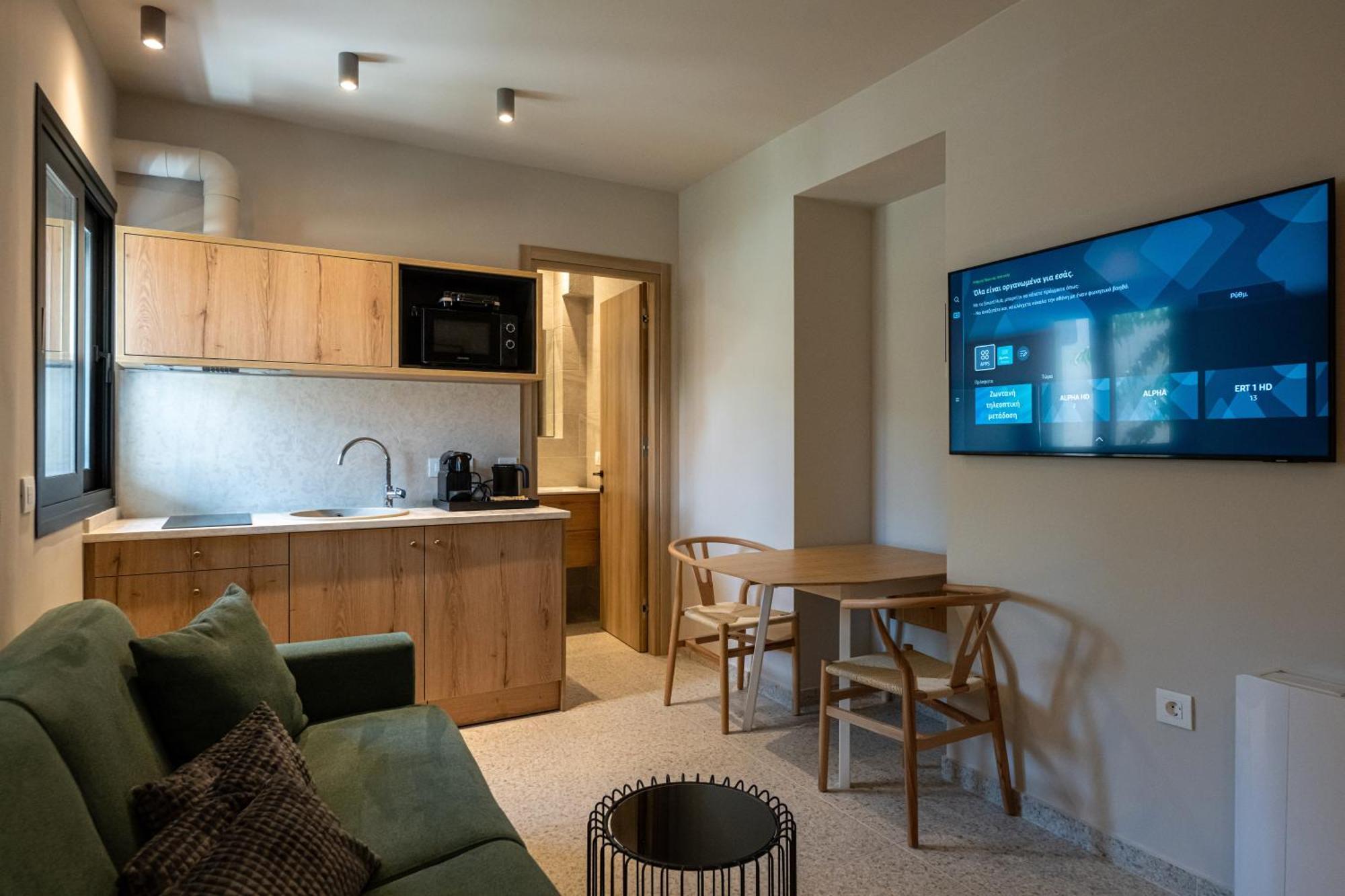 Asklipiou Cube - Kalamata Mediterranean Suites Exterior photo