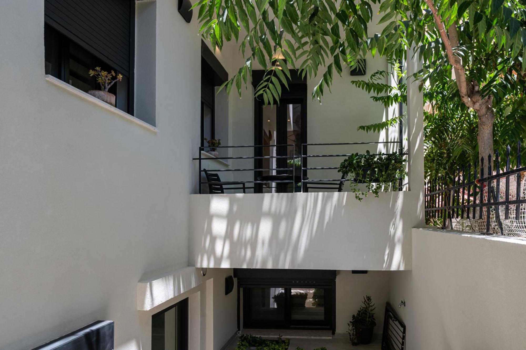 Asklipiou Cube - Kalamata Mediterranean Suites Exterior photo