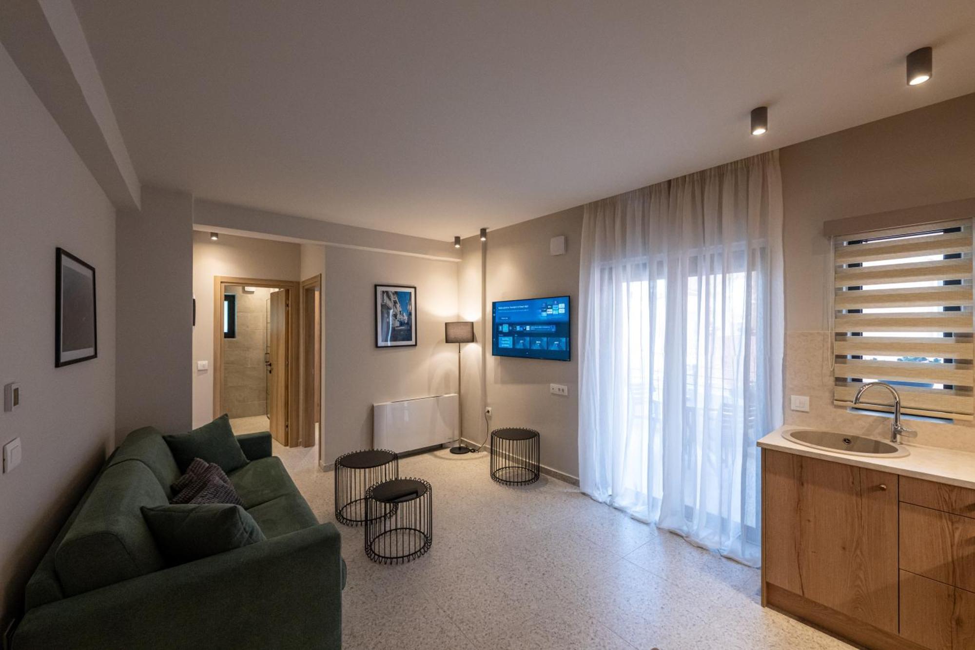 Asklipiou Cube - Kalamata Mediterranean Suites Exterior photo